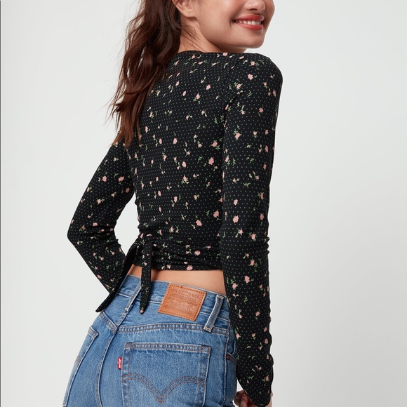 Aritzia Sundays Best top - Picture 3 of 3